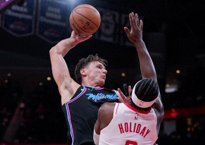 谢泼德关键爆发助火箭绝杀热火 乌度卡临场指挥