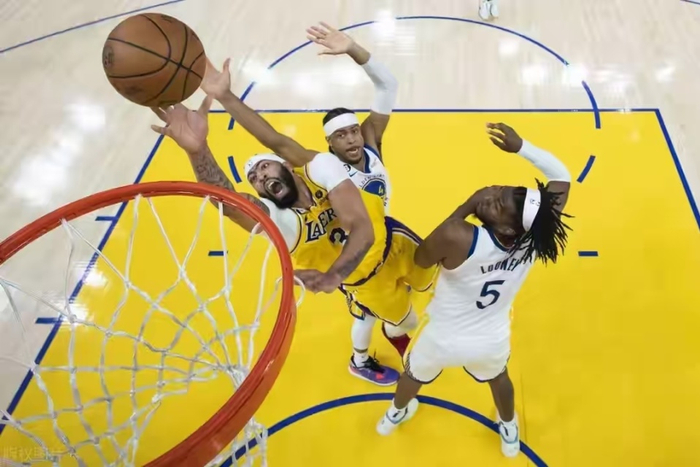 浓眉交易风波：湖人与鹈鹕的恩怨未了