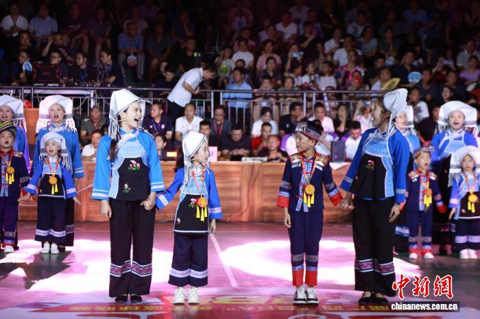 首届广西县BA联赛东兰开战 体育旅游融合助推乡